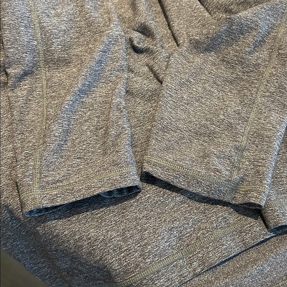 Lululemon Men’s Gray Half-Zip Performance Pullover Top Size XL - Picture 9 of 15